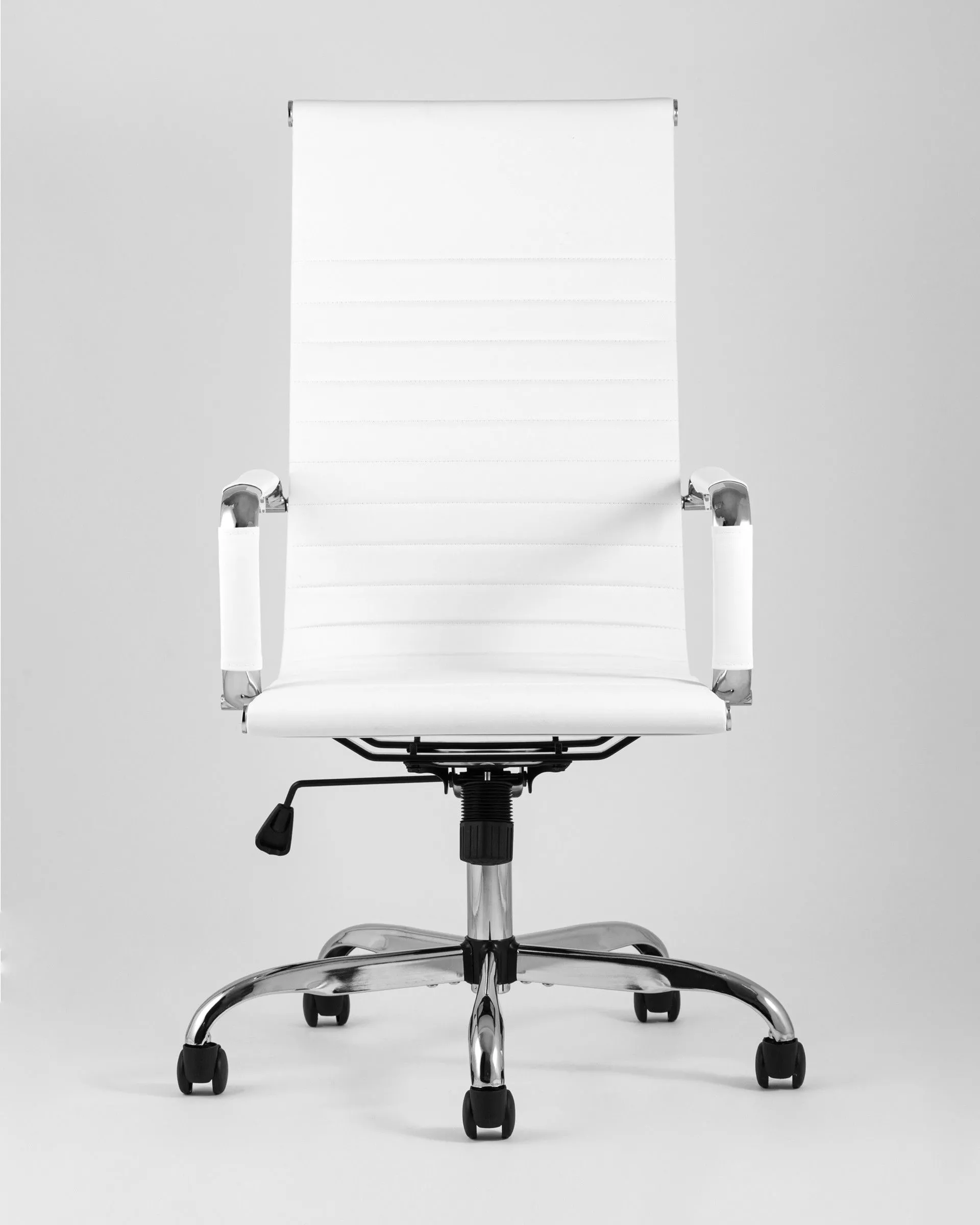 Белое кресло руководителя TopChairs City экокожа