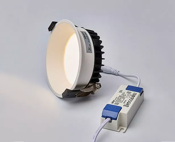 Точечный встраиваемый светильник ITALLINE IT06-6014 white 4000K