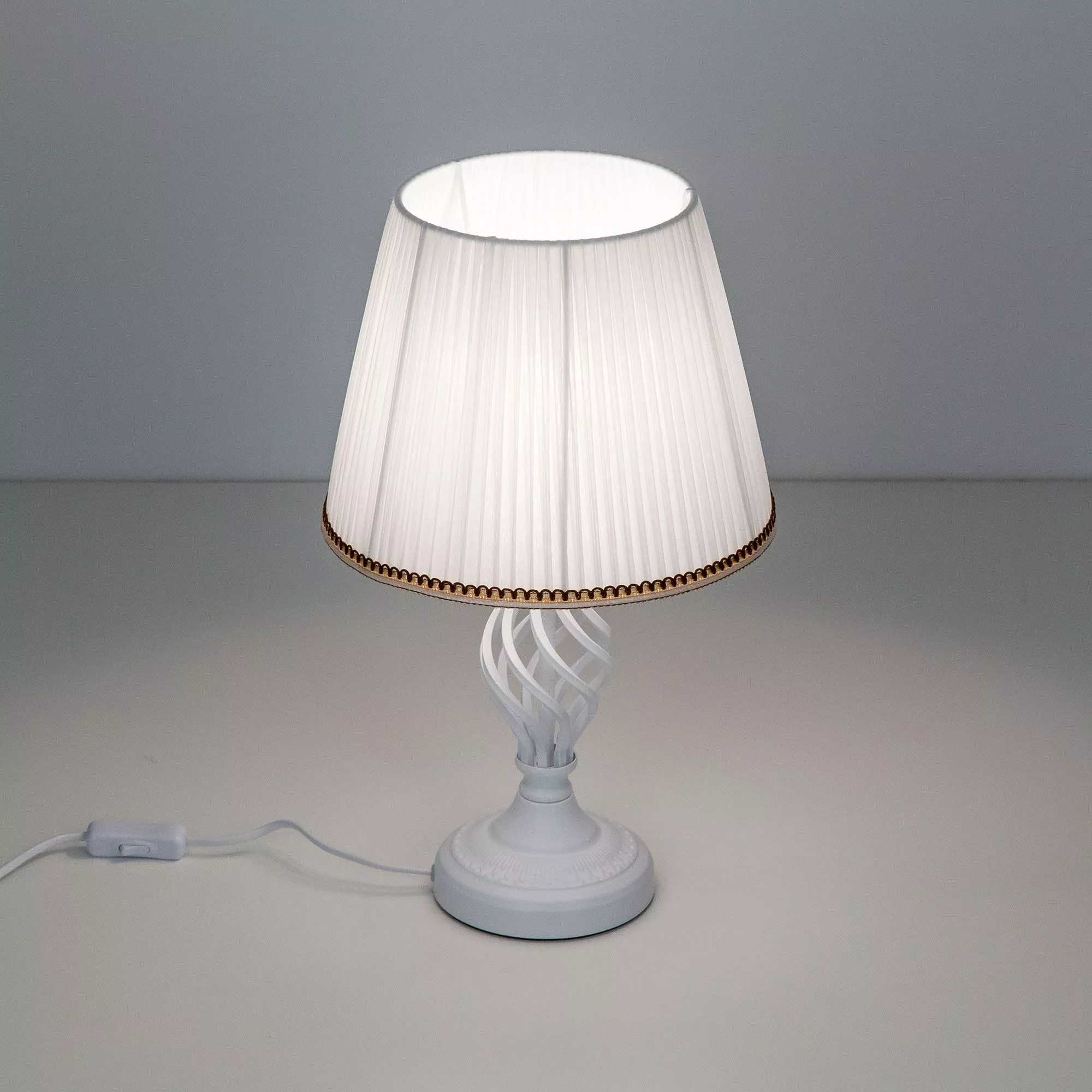 Настольная лампа Citilux Вена CL402800