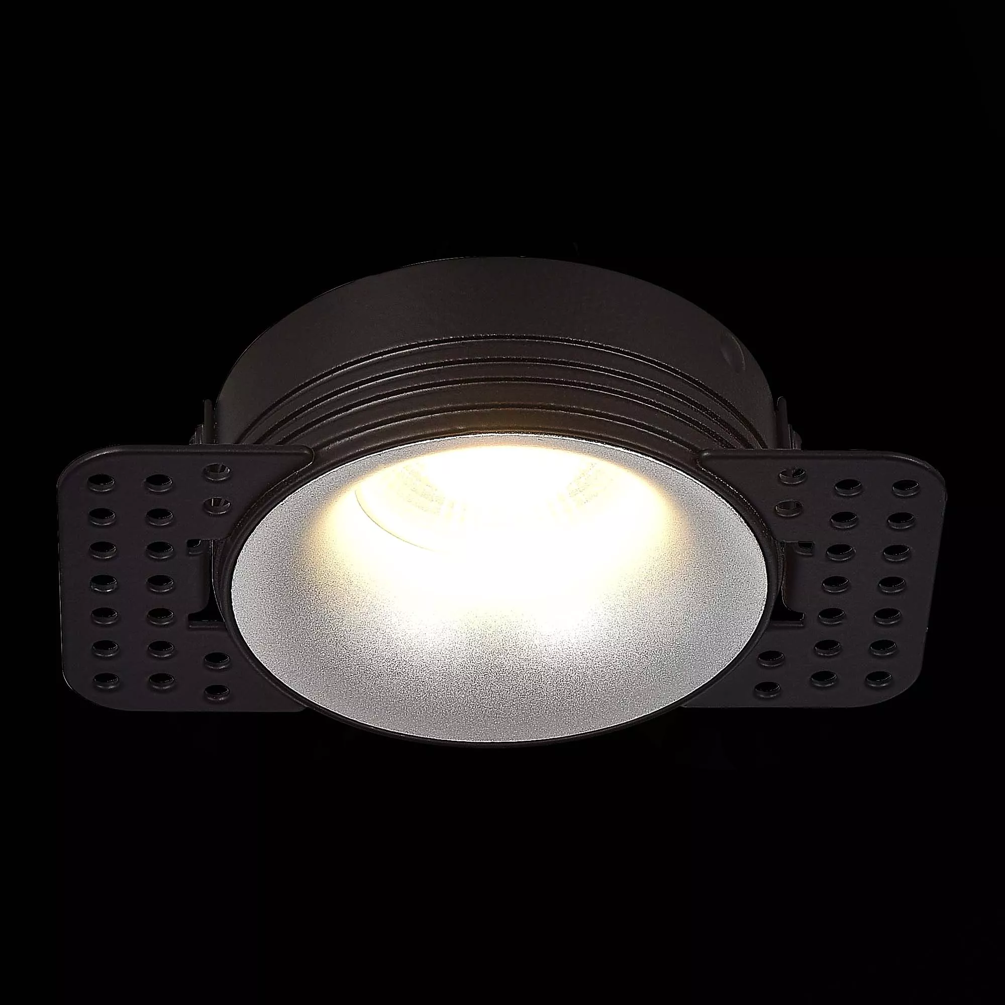Точечный встраиваемый светильник ST LUCE ST218 TRIMLESS ST218.418.01